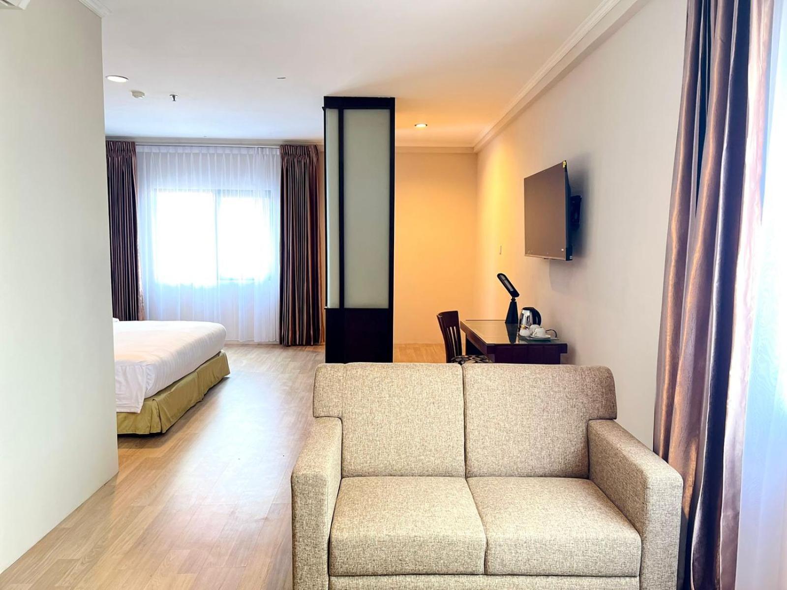 Royal Asia Hotel 巨港 外观 照片